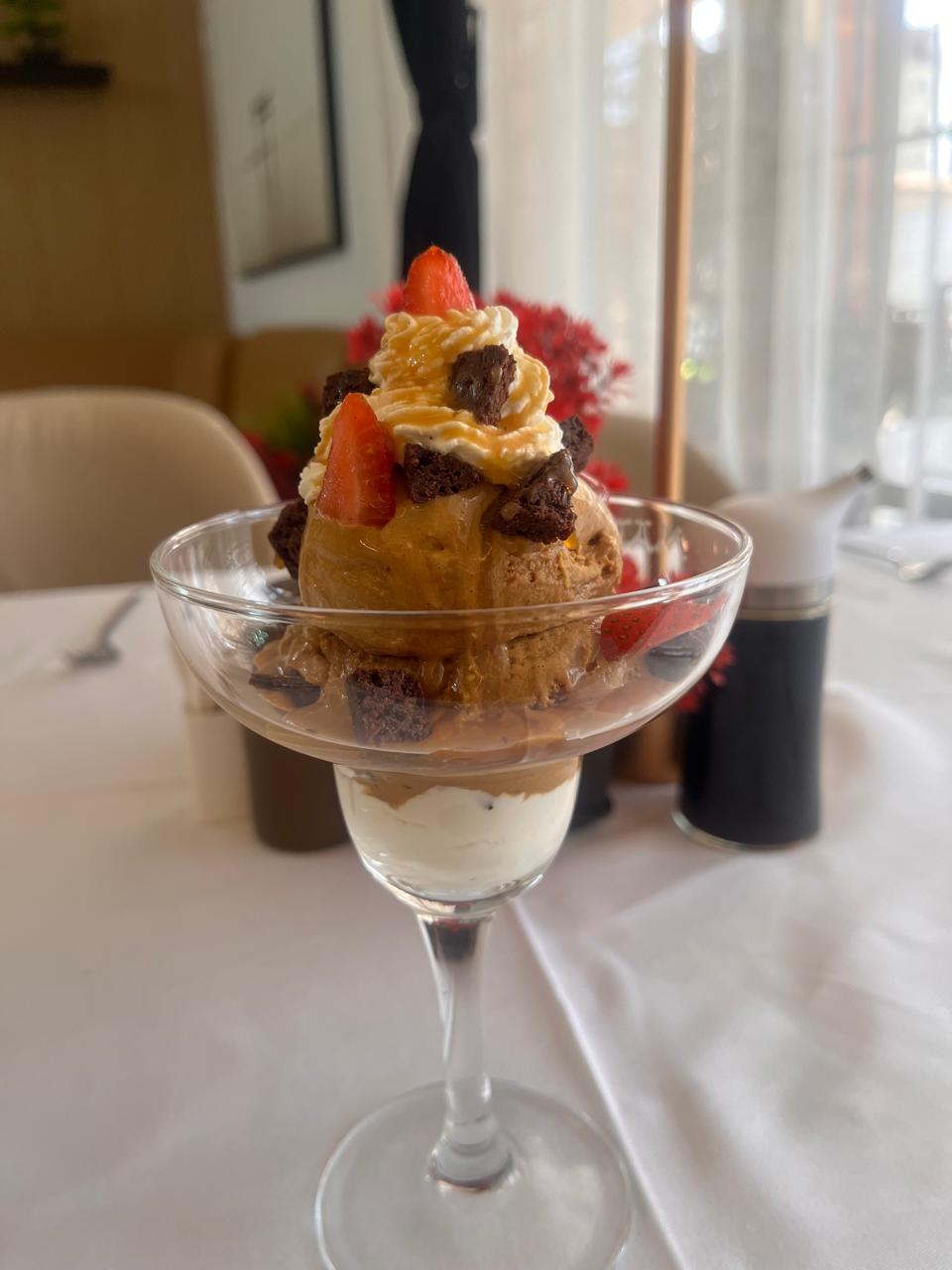 Salted Caramel Ice Cream with Brownies 