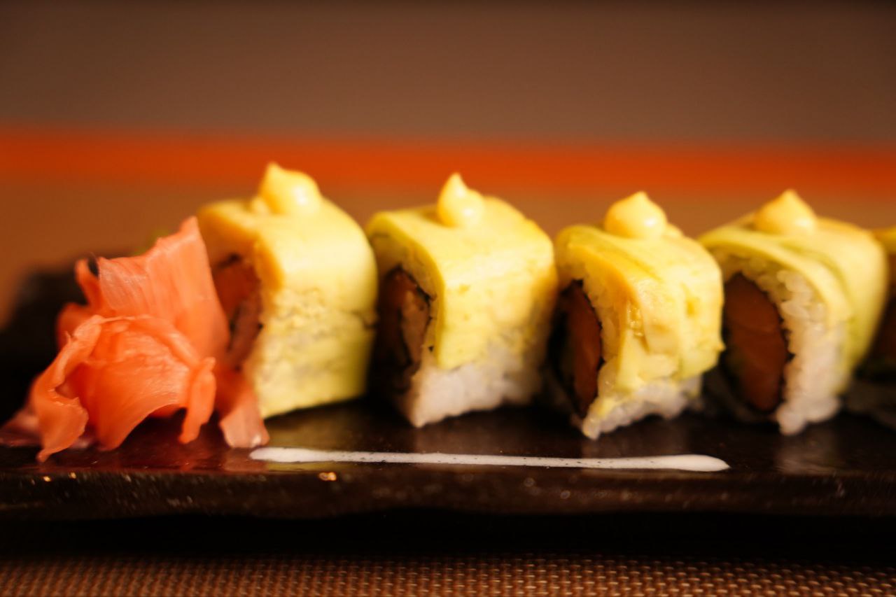 Salmon Avocado roll